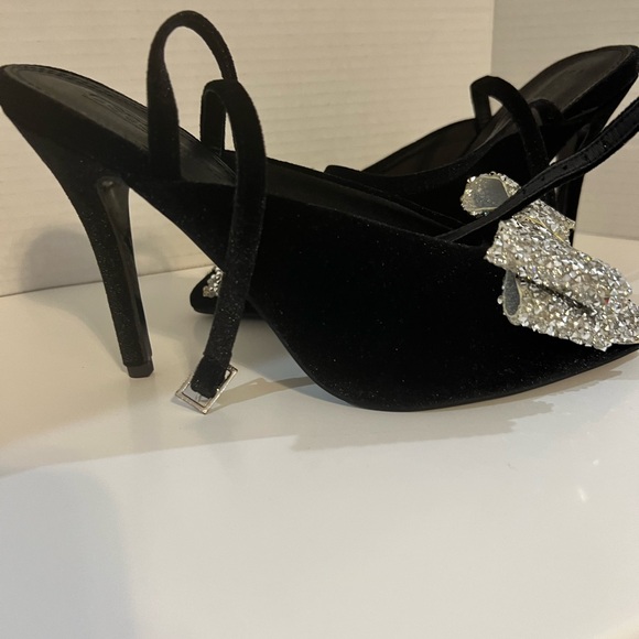 ASOS Velvet heeled mule!! Never worn- gorgeous bows on top! Size 7 - Picture 10 of 10